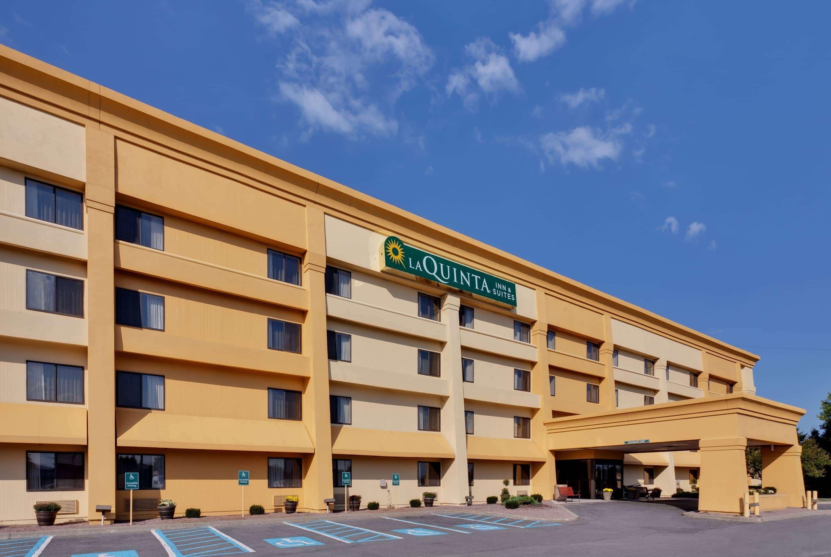 La Quinta By Wyndham Plattsburgh Hotel Buitenkant foto