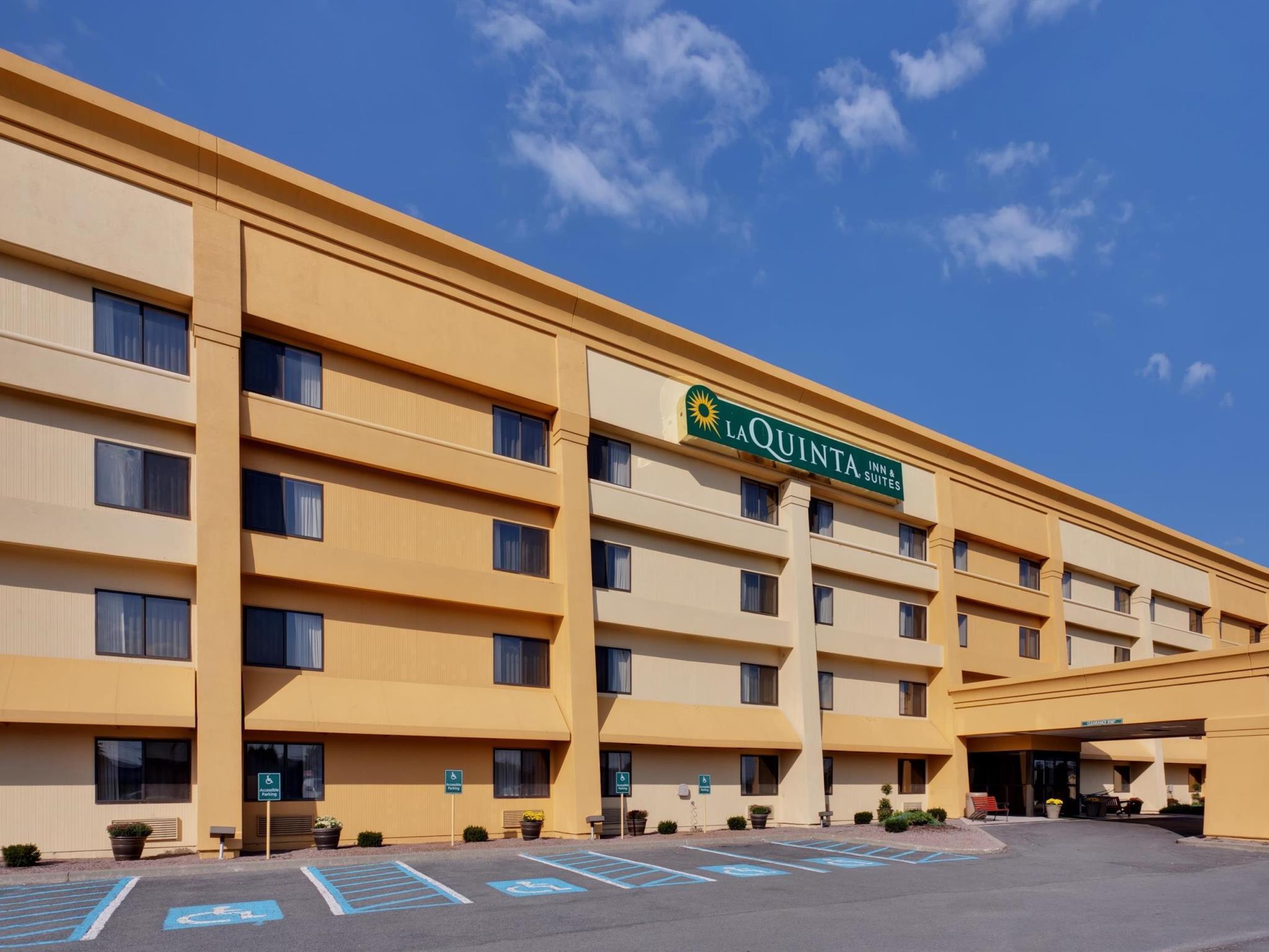 La Quinta By Wyndham Plattsburgh Hotel Buitenkant foto