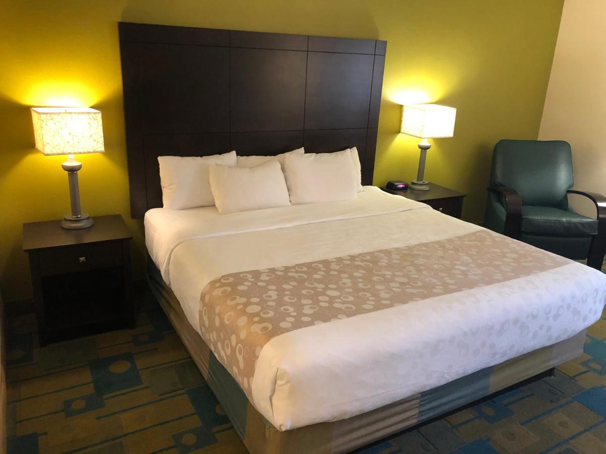 La Quinta By Wyndham Plattsburgh Hotel Buitenkant foto