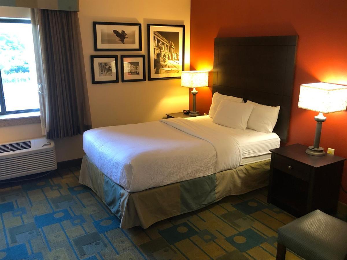 La Quinta By Wyndham Plattsburgh Hotel Buitenkant foto